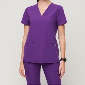 FIGS XXS Digital Grape Scrubs Top